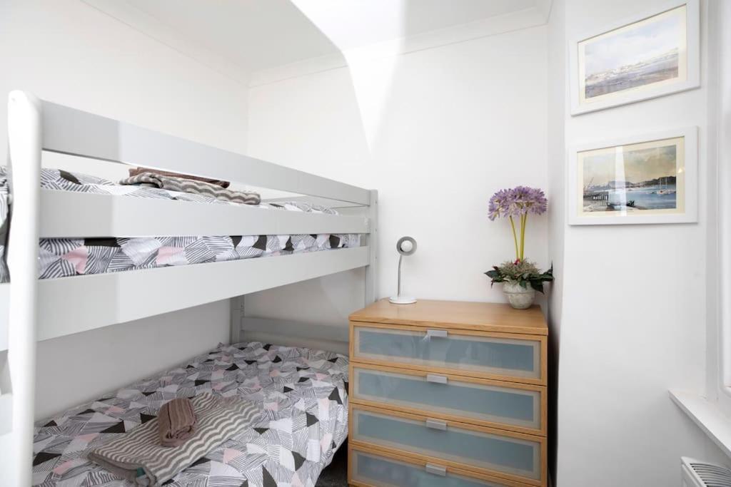Beach Front Flat Shaldon With Parking Eksteriør billede