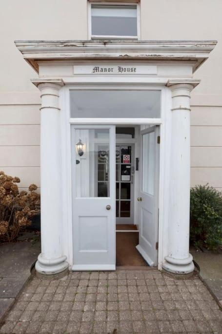 Beach Front Flat Shaldon With Parking Eksteriør billede
